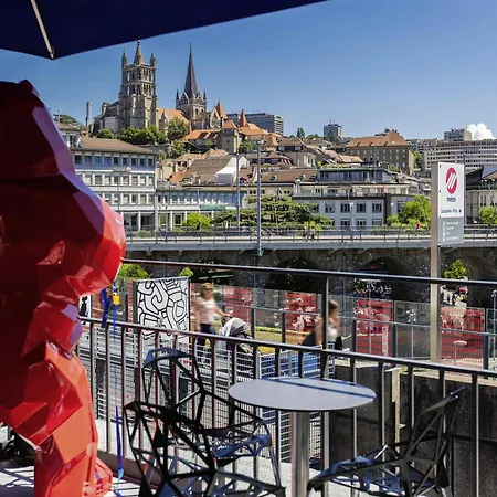 ibis Styles Lausanne Center MadHouse-2