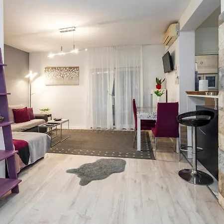 Super Horizont- Sea View Apartments With Private Jacuzzi Time & Free Parking-3