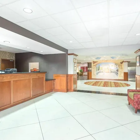 Hawthorn Extended Stay By Wyndham Kingsland-3