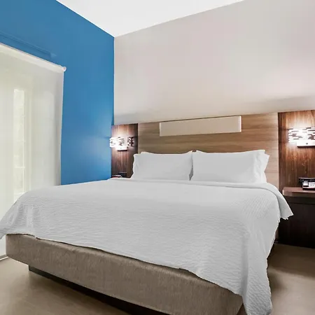 Holiday Inn Express Fairhope - Point Clear By Ihg-2