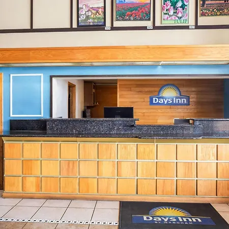 Days Inn By Wyndham Mt. Vernon-2
