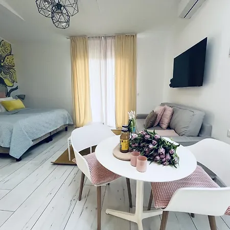 Fifteen Boutique Rooms Budapest With Self Check-In-2
