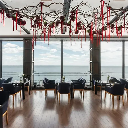 M1 Club Hotel-3