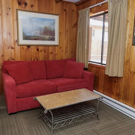 Foot Of The Mountain Motel-2