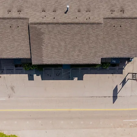 The Iris Motel-3