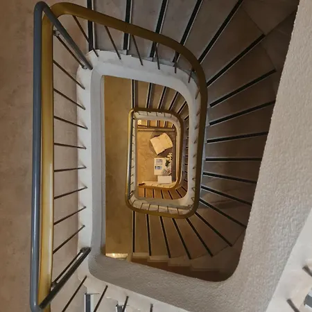 Azurene Royal Hotel-2