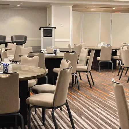 Delta Hotels By Marriott Montreal-2