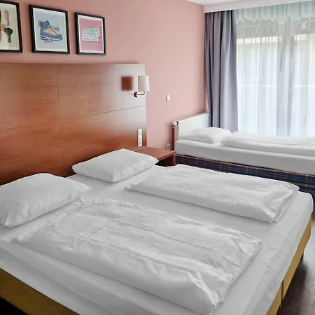 Garner Hotel Stuttgart City Centre By Ihg-2