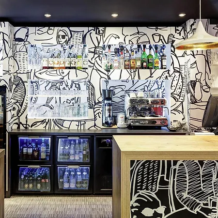 ibis Lyon Nord-3
