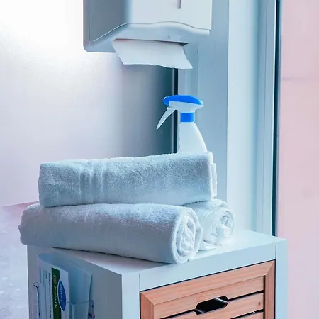 Ibis Martigues Centre-3