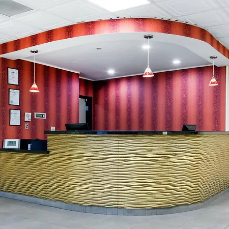 Quality Inn & Suites Charleston - Civic Center-3