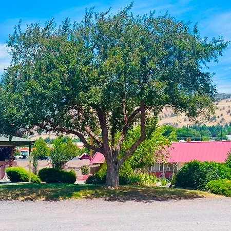 Golden West Motel-3