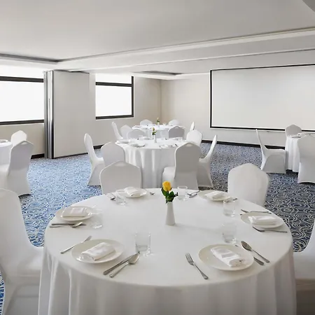 Mövenpick Hotel Apartments Al Mamzar Dubai-3