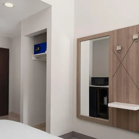 Holiday Inn Express Hotel & Suites Orlando East-Ucf Area By Ihg-3