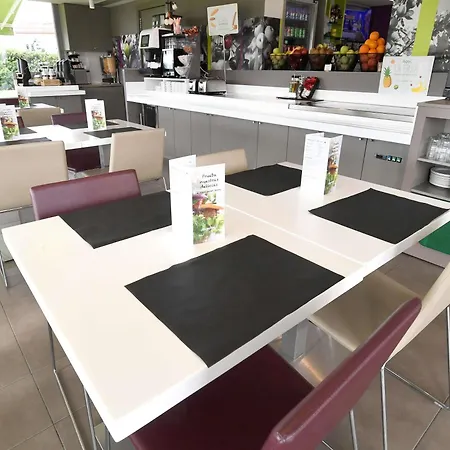 Hotel Ibis Styles Lleida Torrefarrera-3
