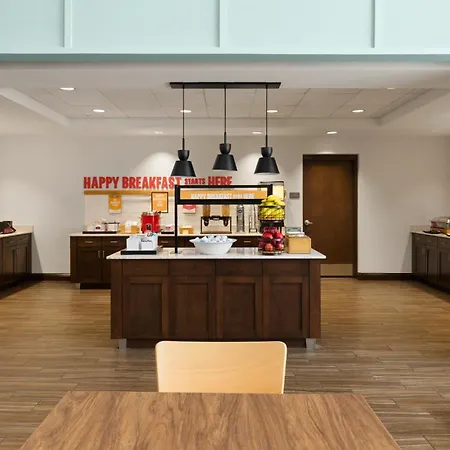 Hampton Inn & Suites - Deland-3