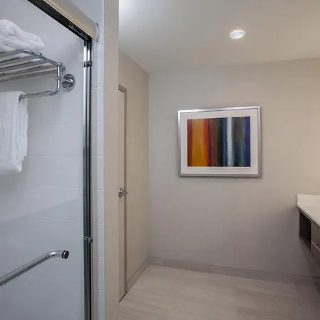 Holiday Inn Cleveland Clinic By Ihg-2