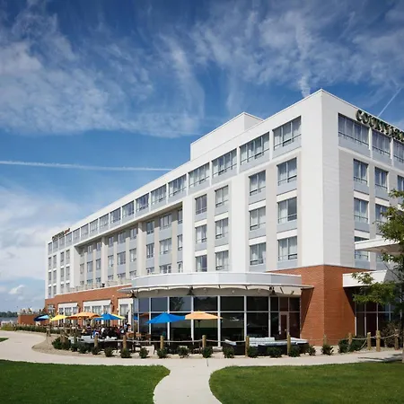 Courtyard By Marriott Erie Bayfront-3
