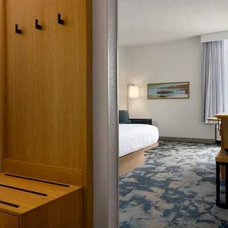 Hampton Inn Springfield-South-3