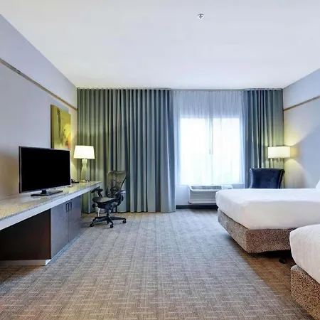 Hilton Garden Inn Oshkosh-3