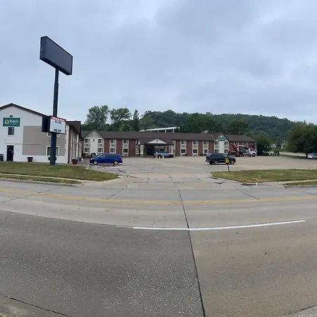 Quality Inn Council Bluffs I-80-2