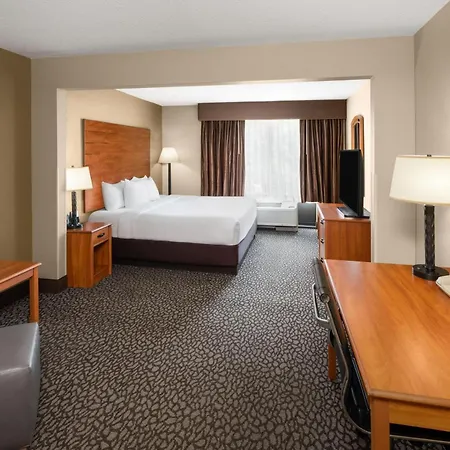Wingate By Wyndham Little Rock-3