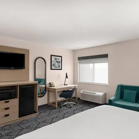 Baymont By Wyndham Columbia, Mo-3