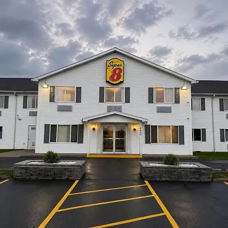 Super 8 By Wyndham Canandaigua-2