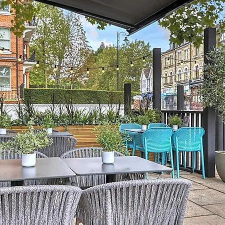 Premier Inn London Hampstead-3