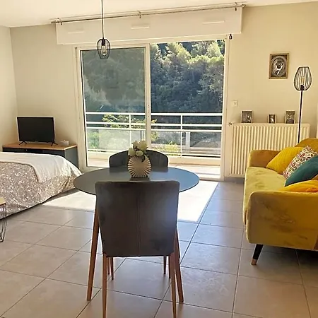 Villa Madeleine - Residence Services Seniors-3