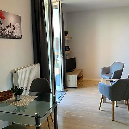 Einraumapartment mit Seeblickbalkon-3