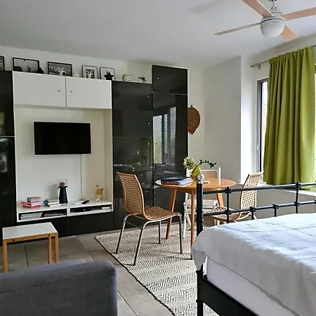 Great Canal Studio - Ac, Water View & Free Parking-2