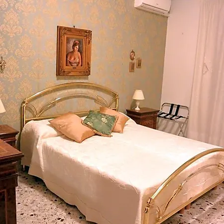 B&B Piazza Madonnina-3