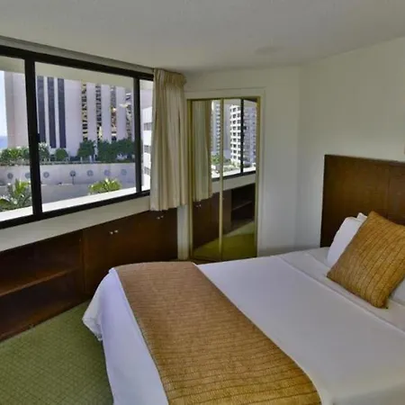 Marina Tower Waikiki-2