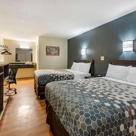 Quality Inn & Suites Columbus West-3