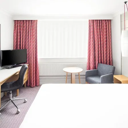 Holiday Inn Peterborough West By Ihg-2