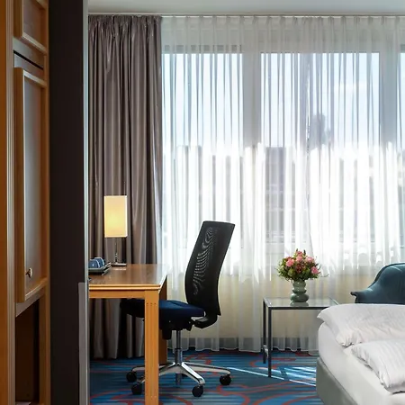 Mercure Hotel Berlin Tempelhof-3