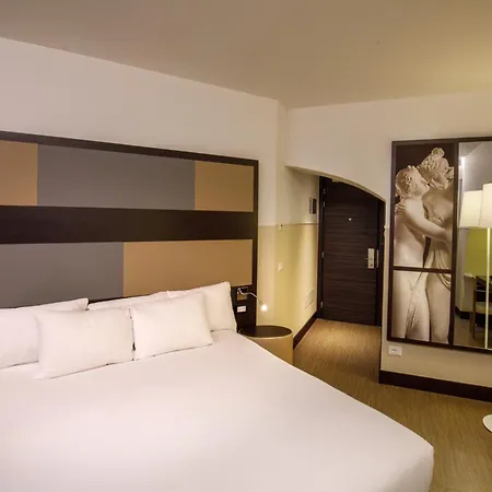 Cosmopolita Rome Colosseum, Tapestry Collection By Hilton-2