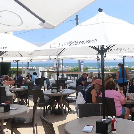Montreal Beach Resort-3