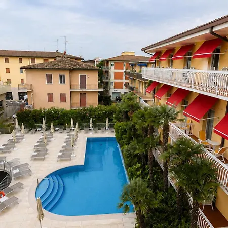 Hotel Capri Bardolino 3S-2