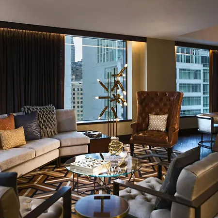 Renaissance Chicago Downtown Hotel-2