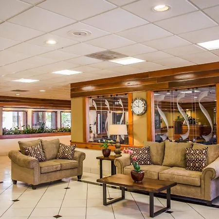 Quality Inn & Suites Pensacola Bayview-2