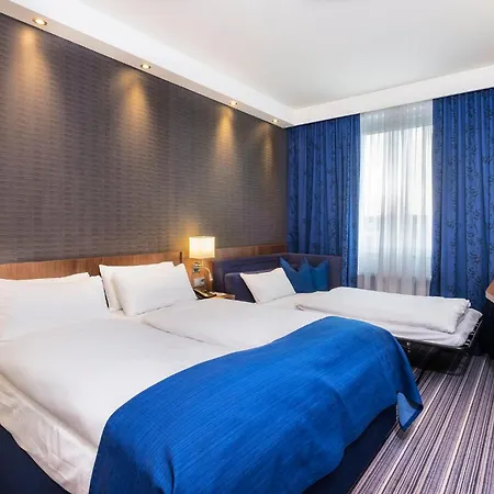 Holiday Inn Express Friedrichshafen, an IHG Hotel-3