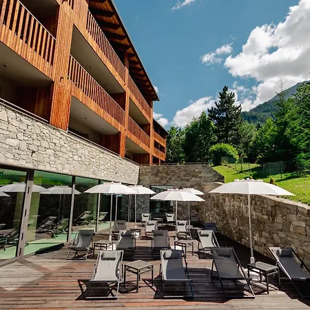 Grand Hotel Courmayeur Mont Blanc, By R Collection Hotels-3