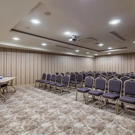 Holiday Inn Antalya - Lara By Ihg-2