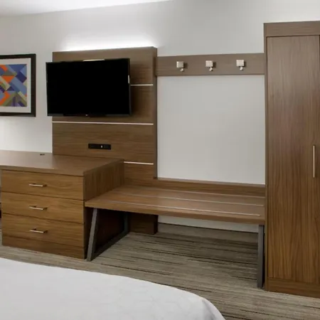 Holiday Inn Express & Suites - Madison West - Middleton By Ihg-2