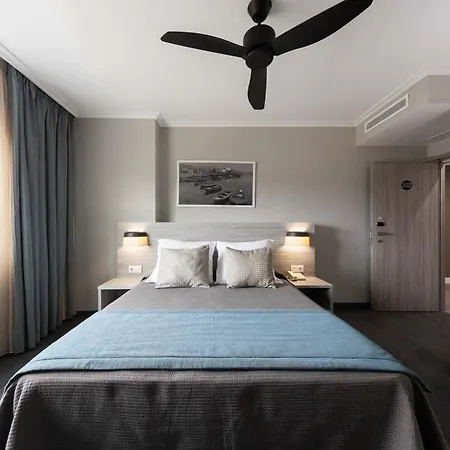 Hotel Combarro-3
