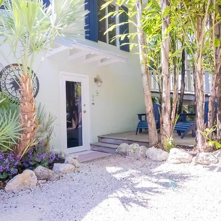 Coconut Palm Inn-3