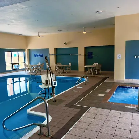 Days Inn By Wyndham Fargo - West Acres-2