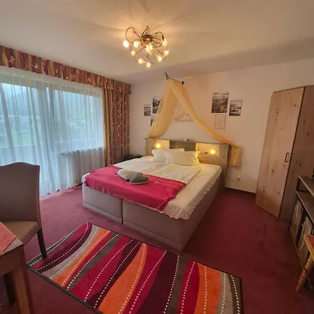 Tourist Hotel Boehm-2